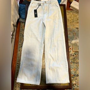 NWT Numero stylish wide leg jeans high waisted never worn w tags